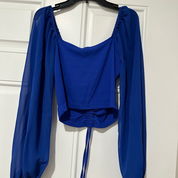 Lantern Sleeve Drawstring Crop Top - Picture 3 of 4
